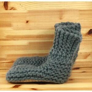 NEW Lemon Legwear Womens Small Hand Cable Knit Slipper Socks Sherpa Lining Gray